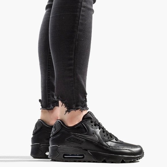 black nike dress shoes